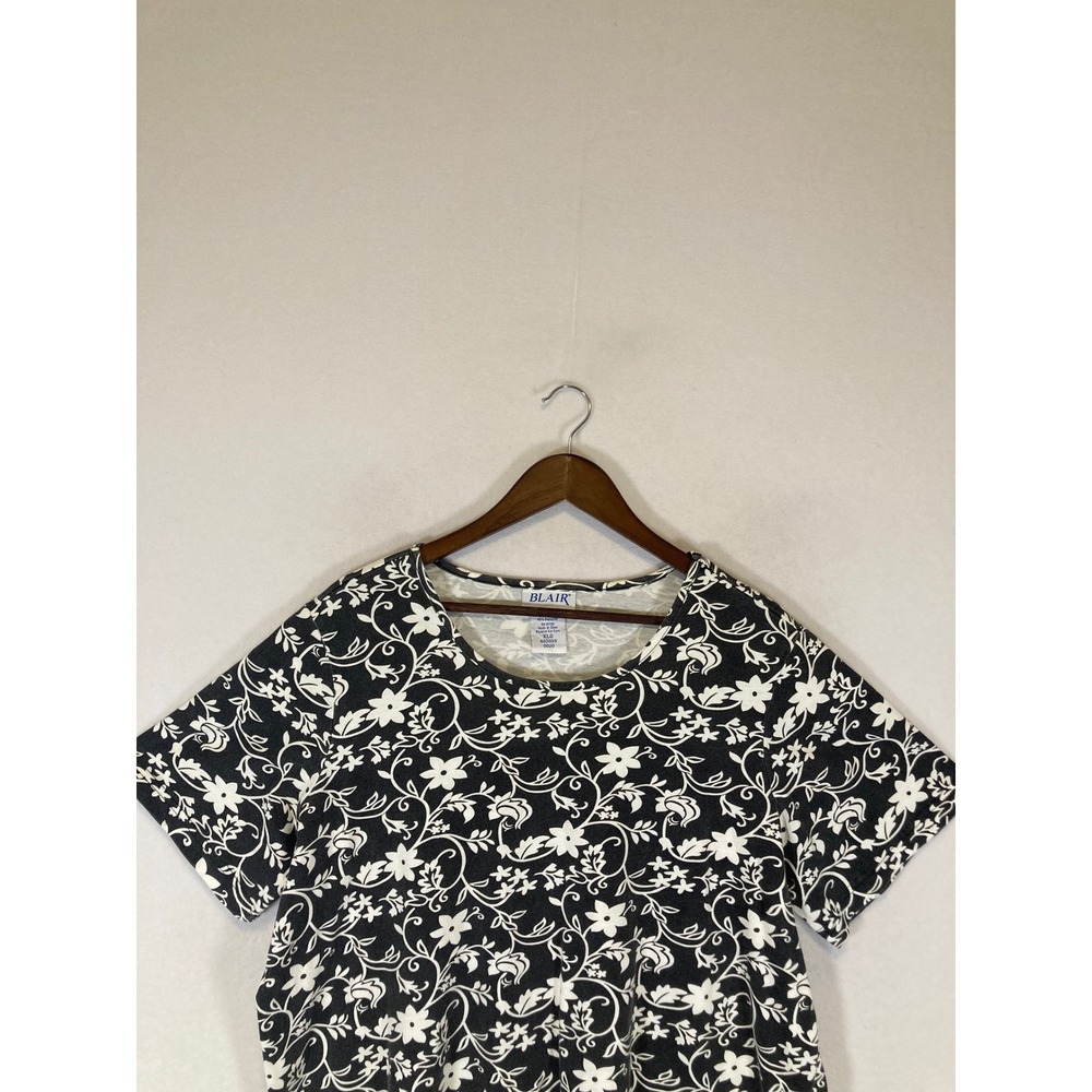 Cottagecore Blair Women XLG Black White Floral Vine Knit Short Sleeve Scoop Top - Picture 6 of 8